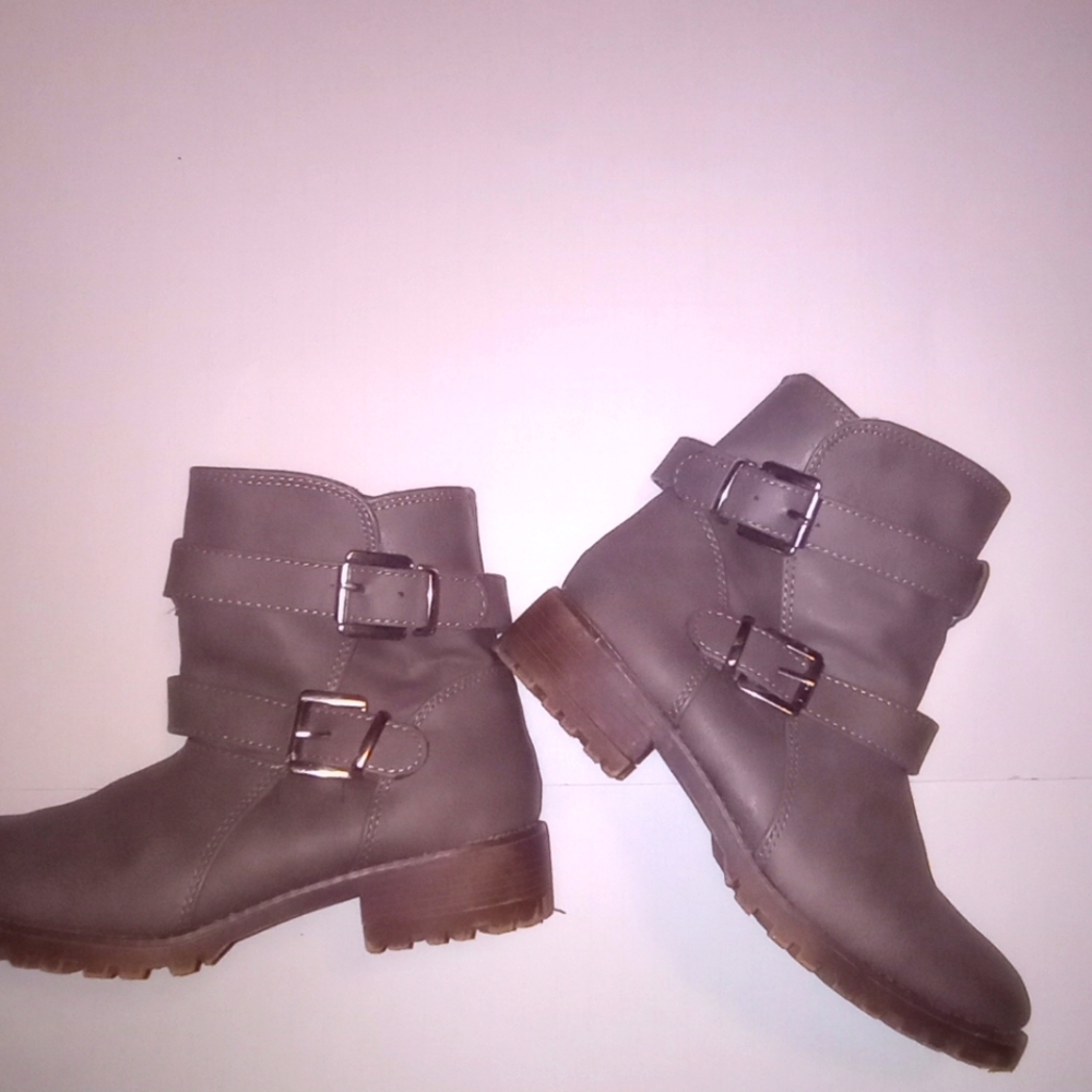 Justice girl boots size 3